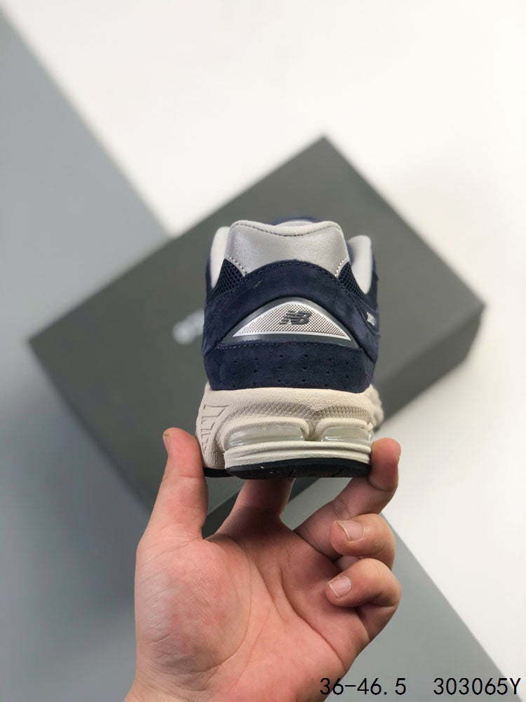 New Balance 2002R