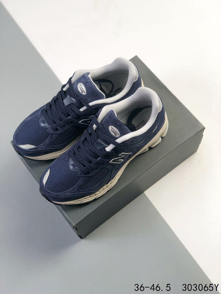 New Balance 2002R