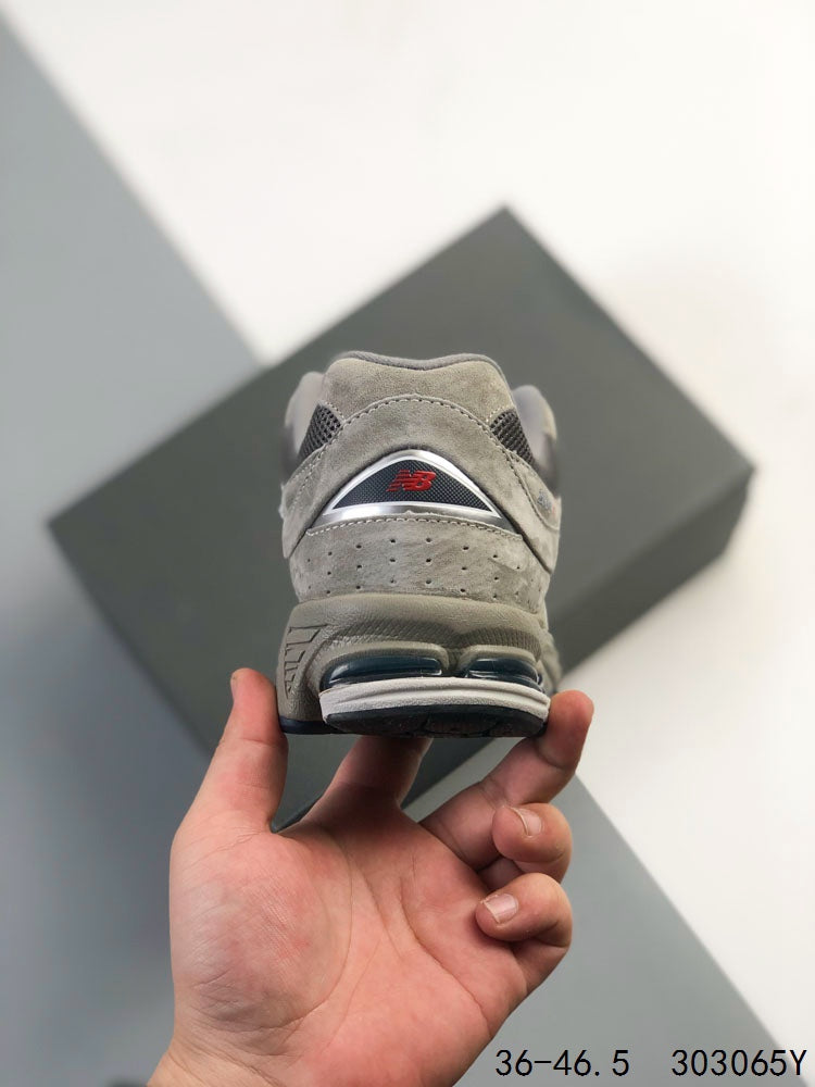 New Balance 2002R