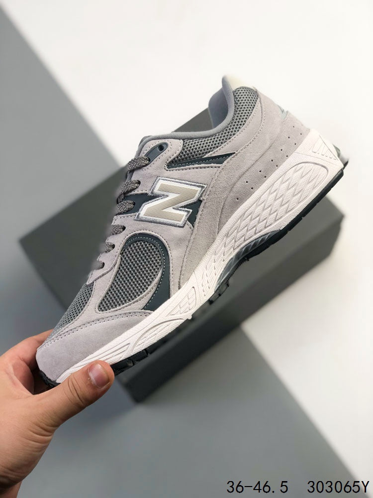 New Balance 2002R