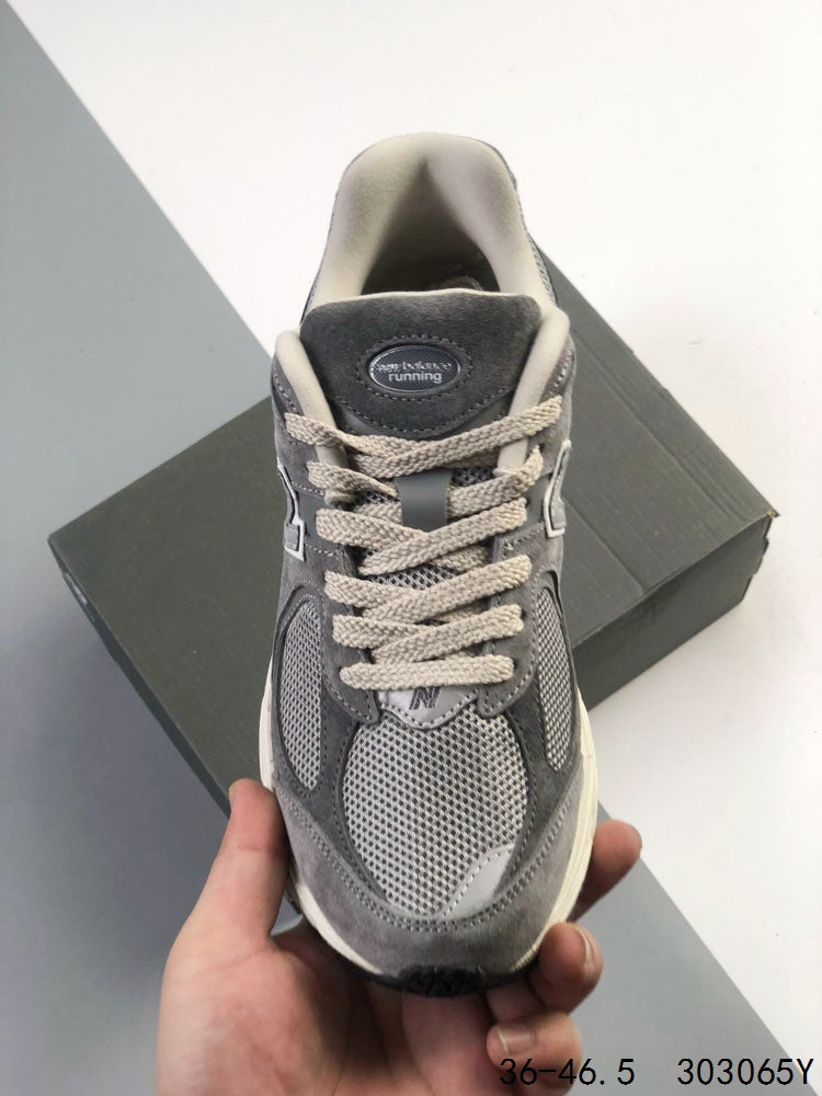 New Balance 2002R