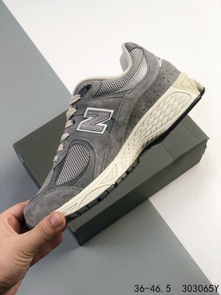 New Balance 2002R