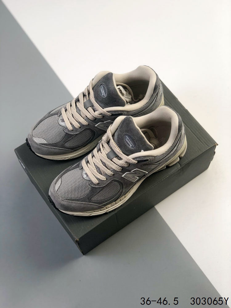 New Balance 2002R