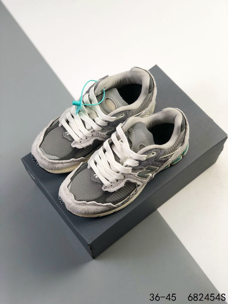 New Balance 2002R