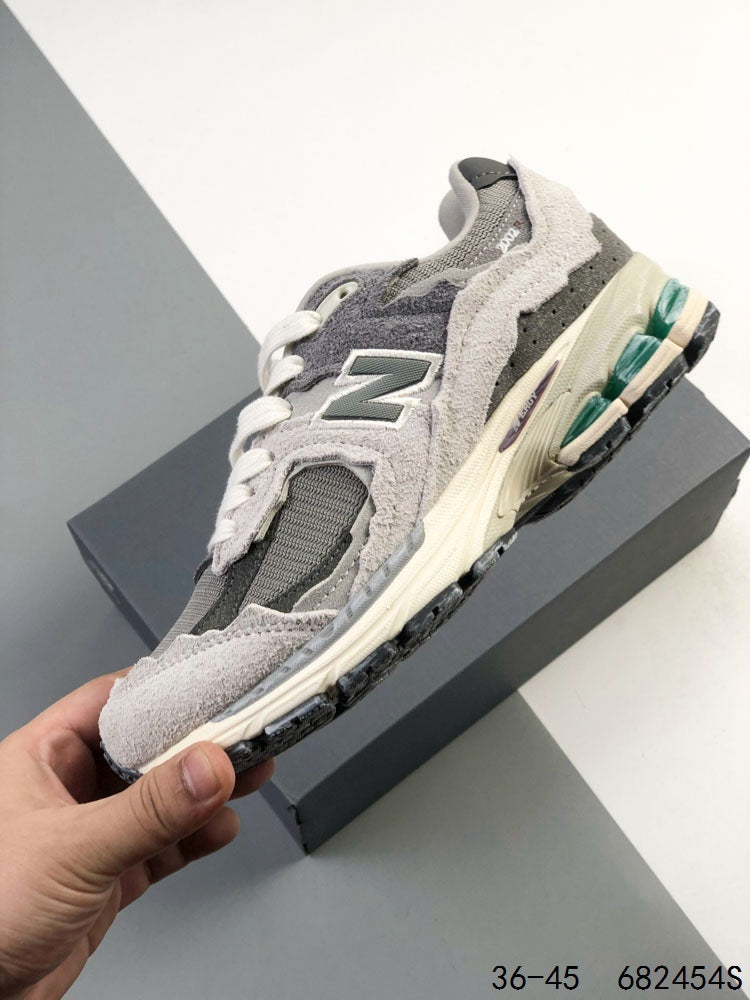 New Balance 2002R