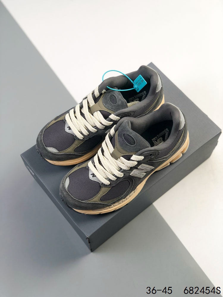 New Balance 2002R