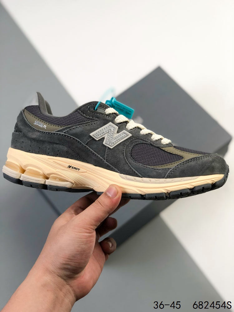 New Balance 2002R