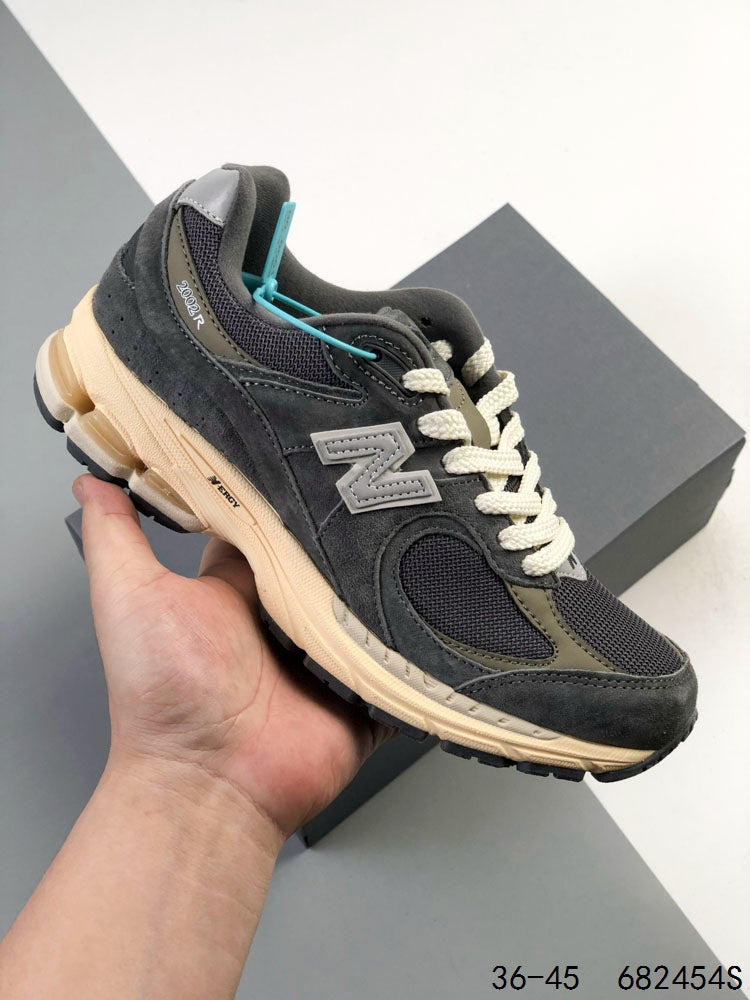New Balance 2002R