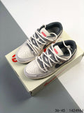 Nike SB Dunk x Supreme
