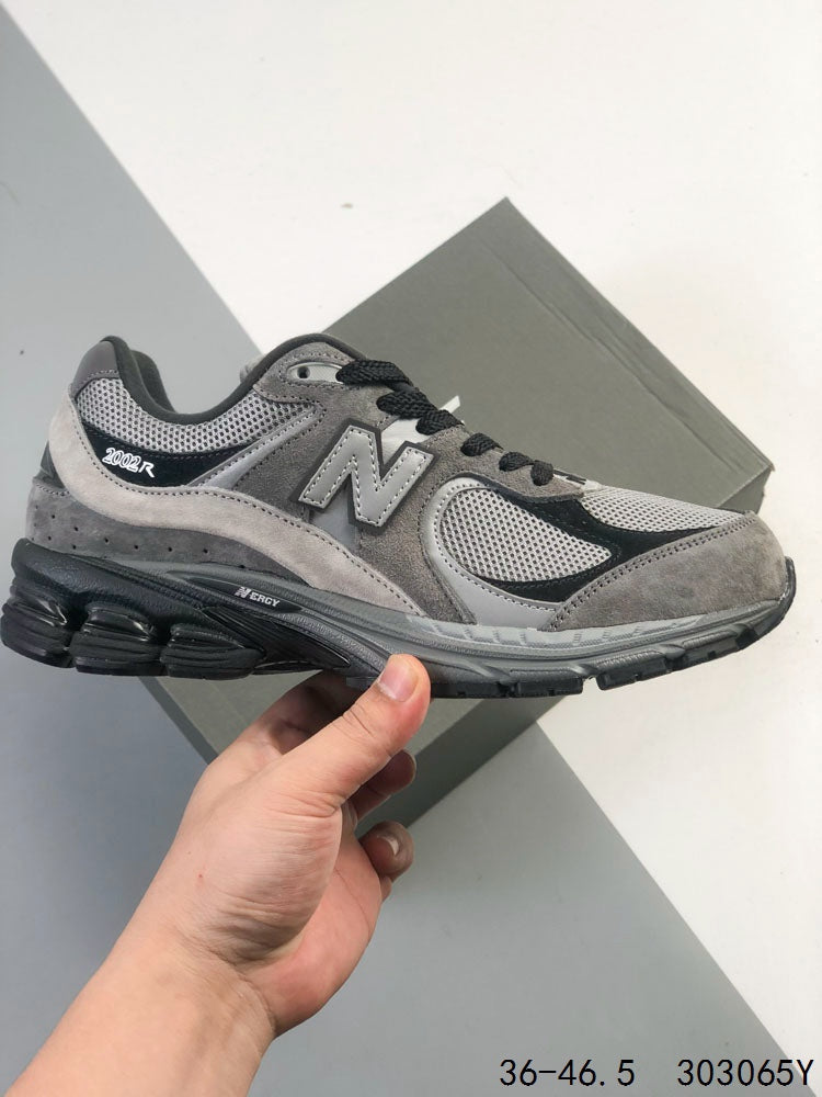 New Balance 2002R