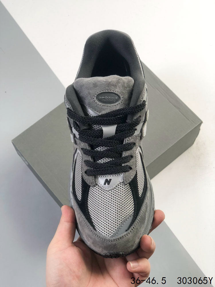 New Balance 2002R