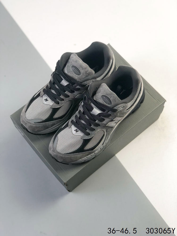 New Balance 2002R