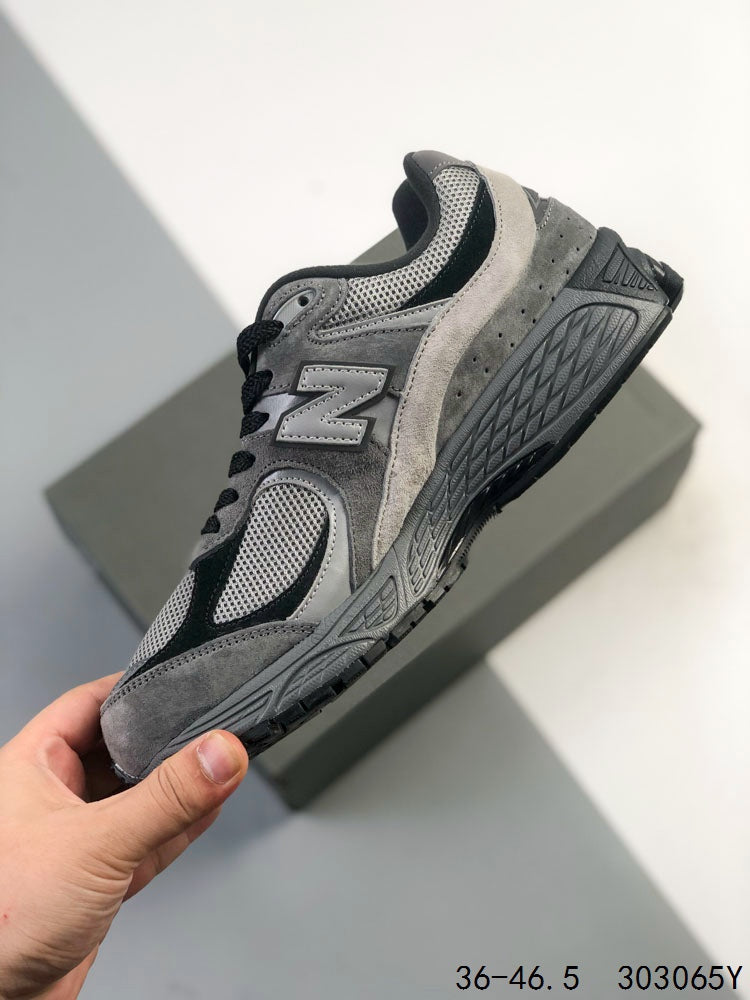 New Balance 2002R
