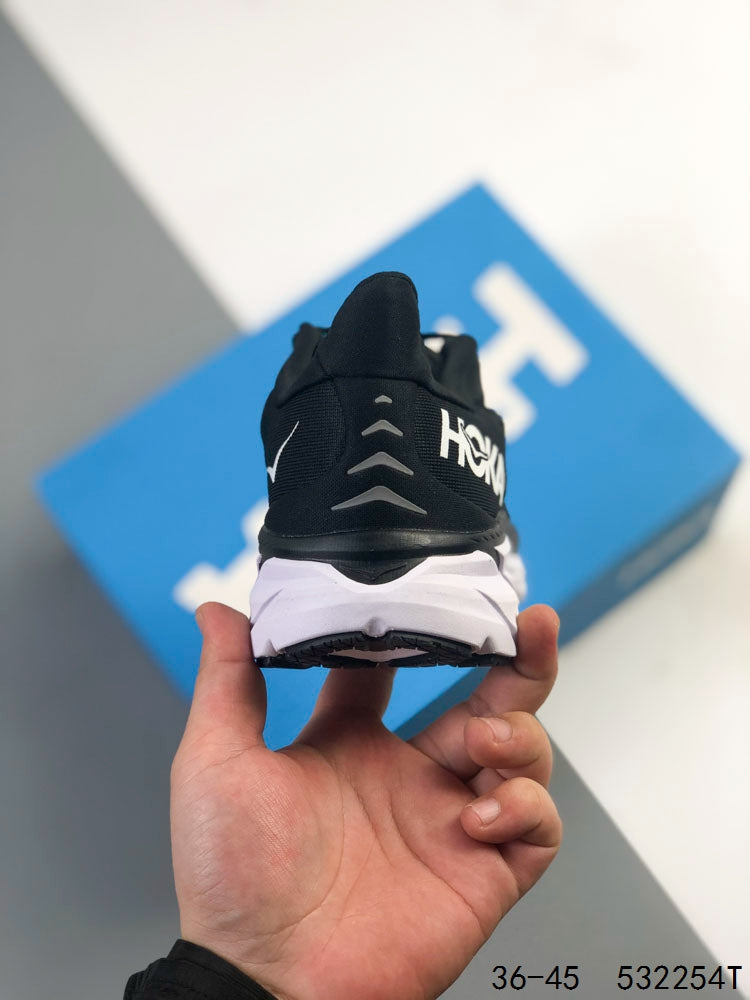 HOKA Clifton 8