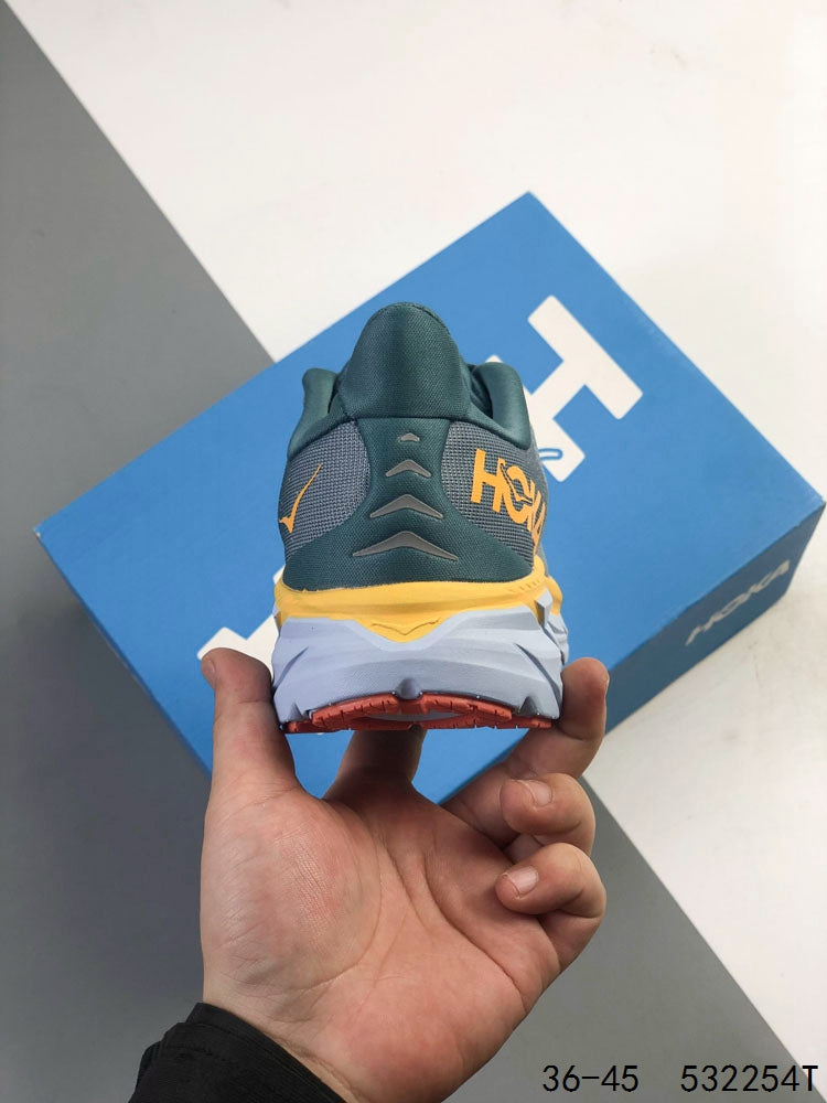 HOKA Clifton 8