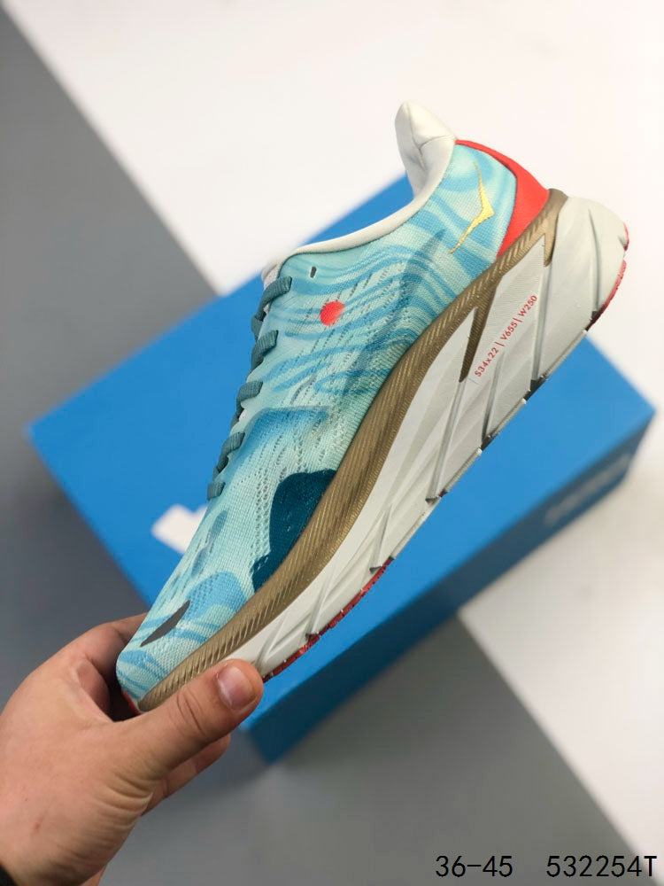 HOKA Clifton 8