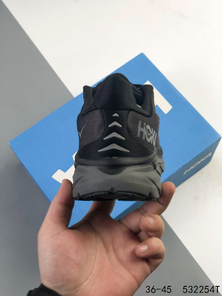 HOKA Clifton 8