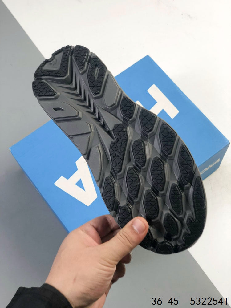 HOKA Clifton 8