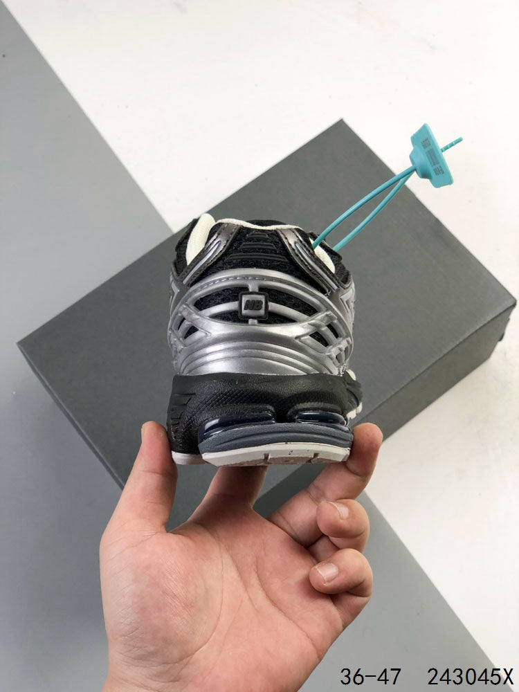 New Balance 1906R