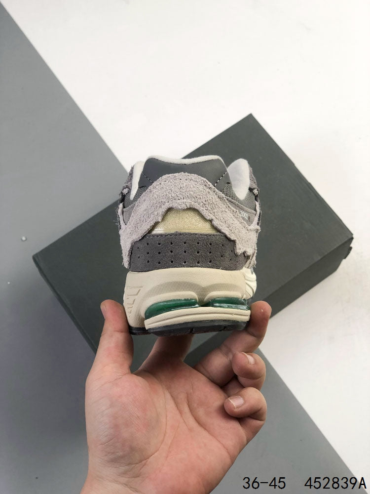 New Balance 2002R