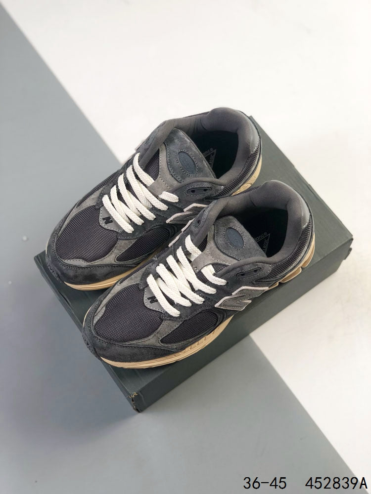 New Balance 2002R