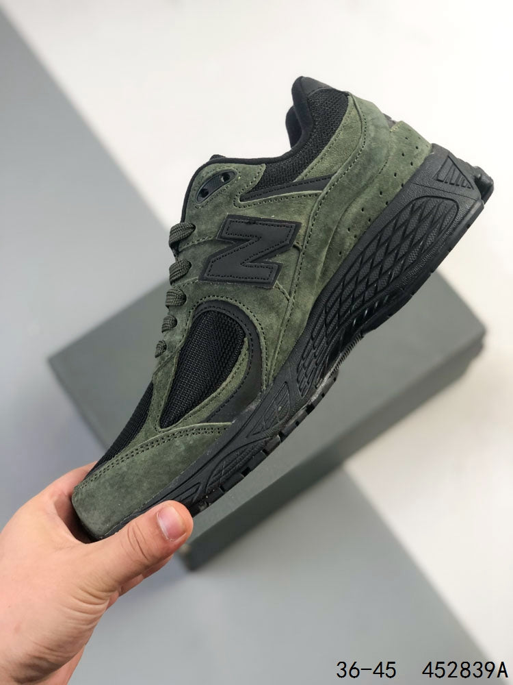 New Balance 2002R