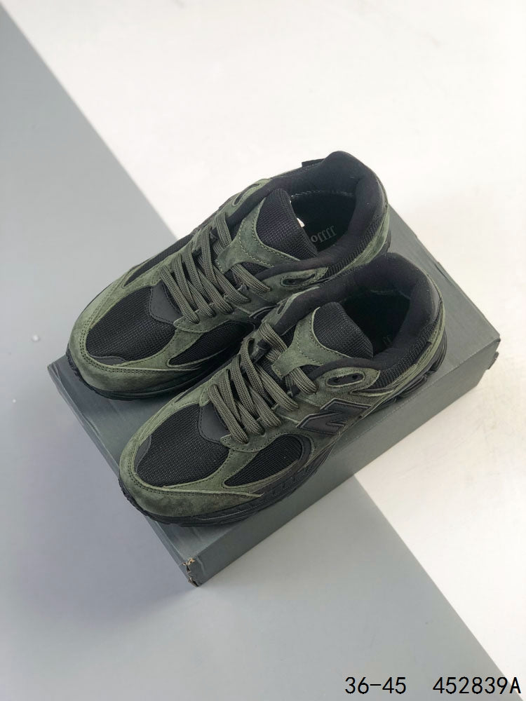 New Balance 2002R