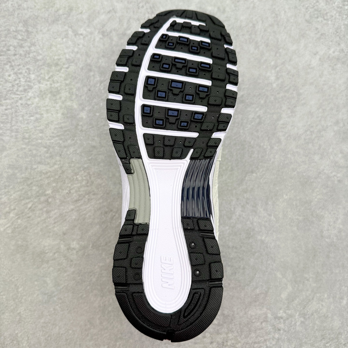 Nike P-6000