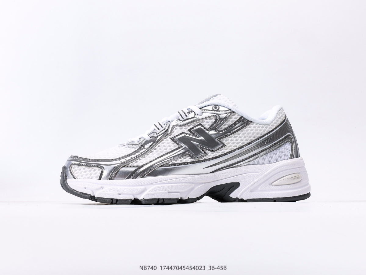 New Balance 740