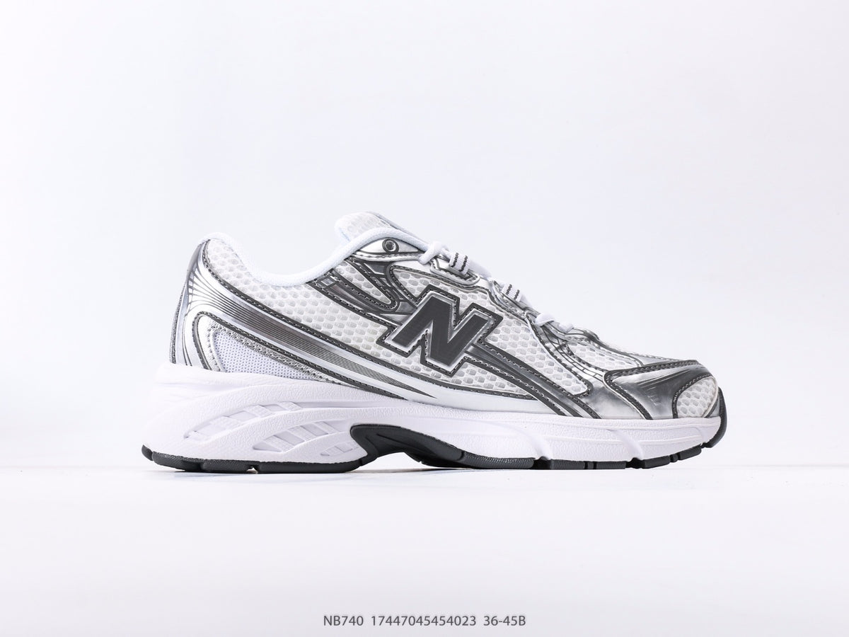 New Balance 740