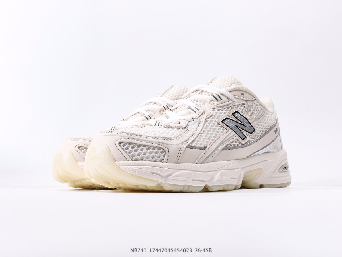 New Balance 740