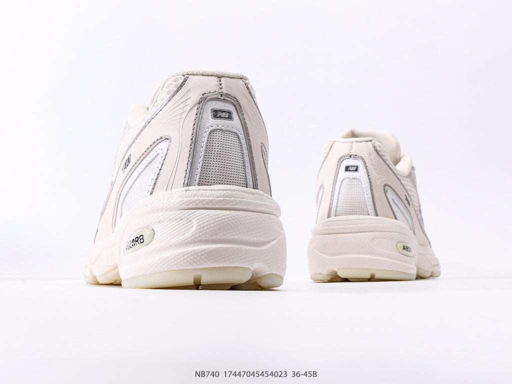 New Balance 740