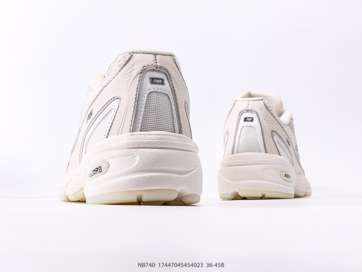 New Balance 740