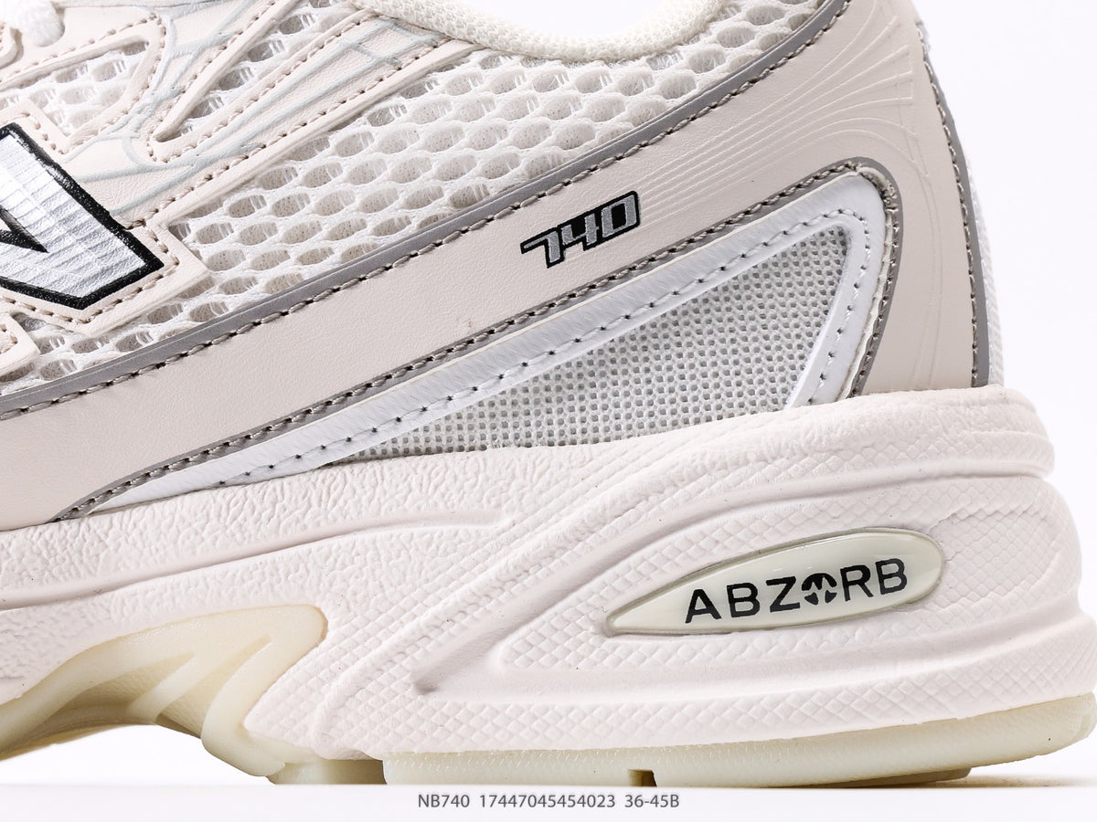 New Balance 740