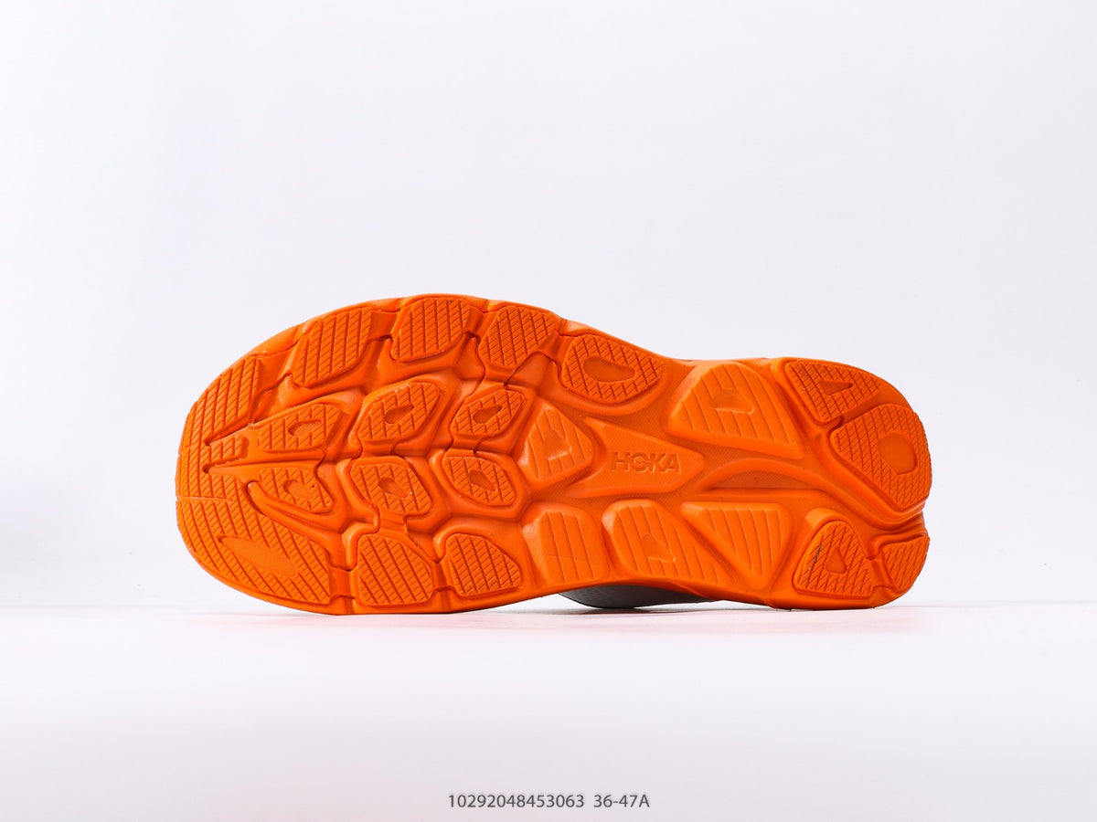 HOKA Clifton 10