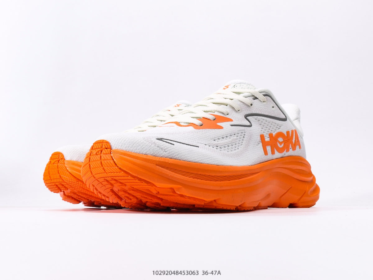 HOKA Clifton 10