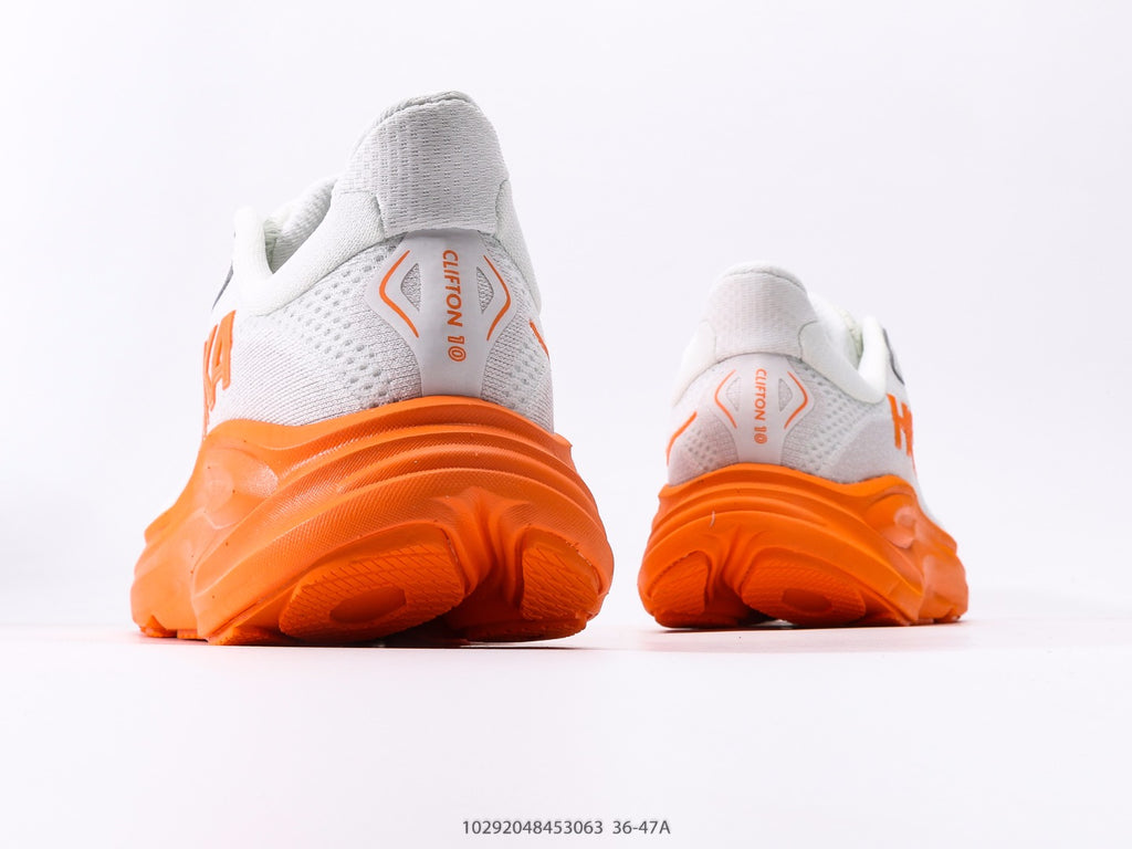 HOKA Clifton 10