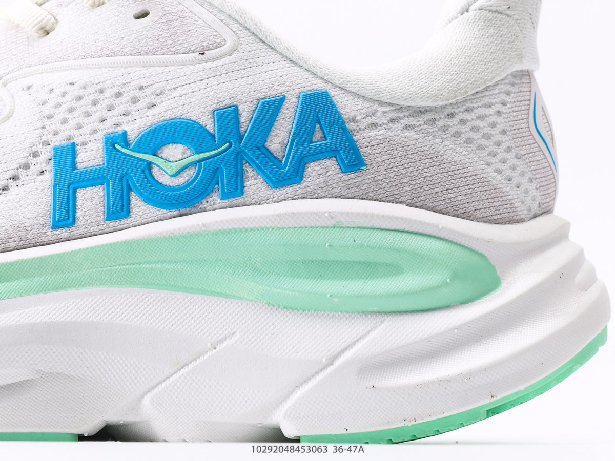HOKA Clifton 10