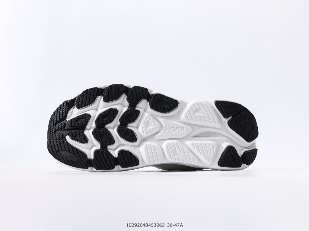 HOKA Clifton 10
