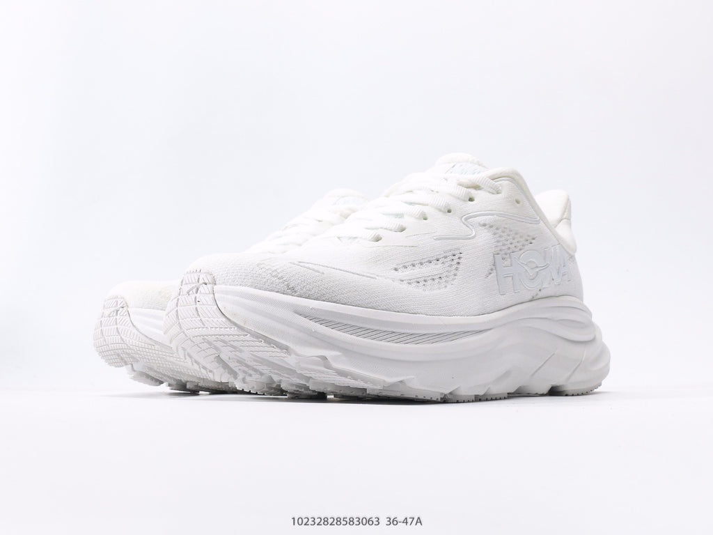 HOKA Clifton 10