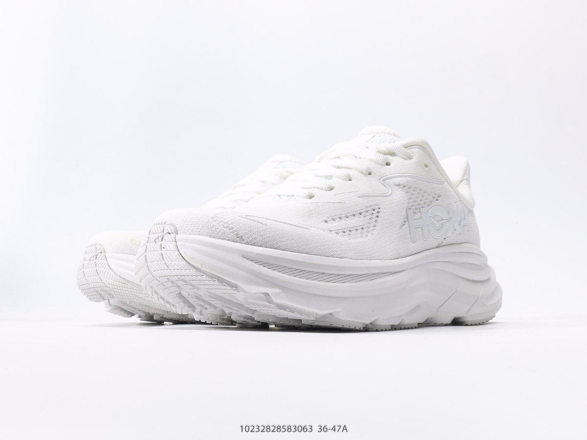 HOKA Clifton 10