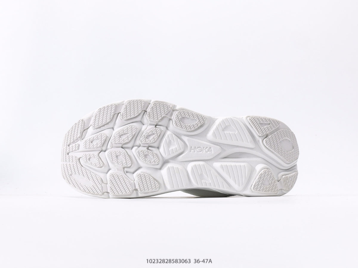 HOKA Clifton 10