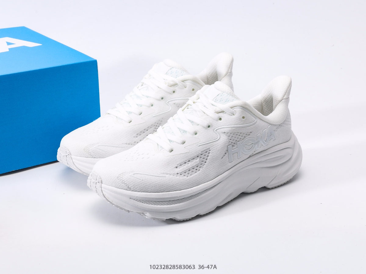 HOKA Clifton 10